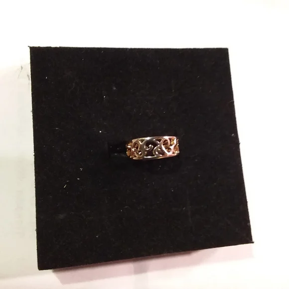 Gold Filigree Toe Ring - Picture 2 of 4